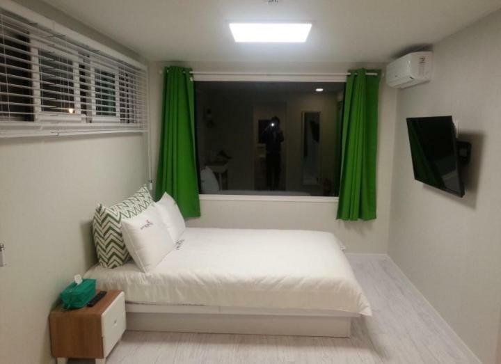 Jjuk Guesthouse Jeju Exterior photo